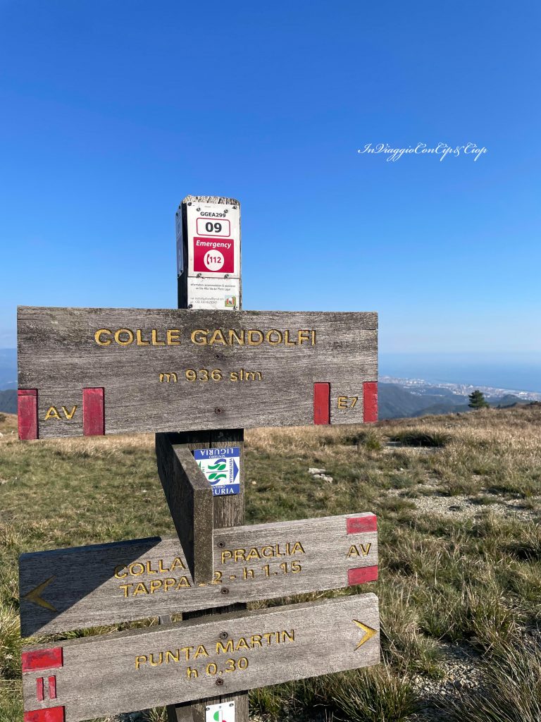 cartelli al bivio di Colle Gandolfi