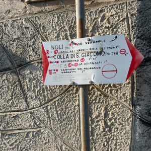 foto partenza itinerario a Noli