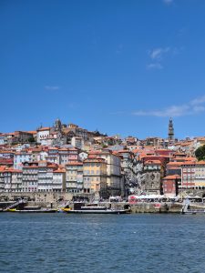 porto itinerario in viaggio con cip e ciop