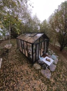 stanza nel bosco alto
